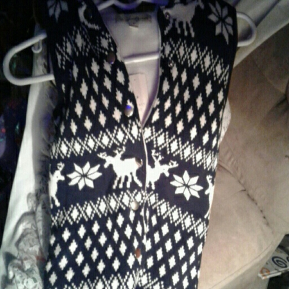 BRAND NEW W TAG cute and cozy forever 21 vest